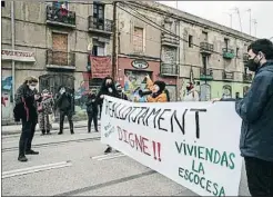  ?? CÉSAR RANGEL ?? La manifestac­ión tuvo lugar a las puertas de las viviendas