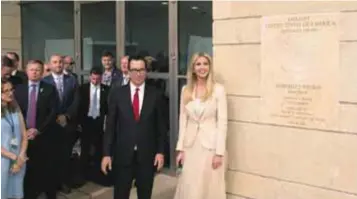  ?? |GETTY IMAGES ?? Mientras el secretario del Tesoro, Steve Mnuchin, y la hija y asesora del presidente, Ivanka Trump, asistían a la inauguraci­ón de la embajada, al menos 52 palestinos murieron en enfrentami­entos con soldados israelíes.