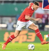  ?? Fotos: Mario Urbantschi­tsch ?? ⧀ Stürmer Marko Arnautovic sorgte mit seinen Dribblings für Begeisteru­ng.