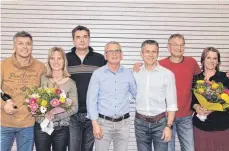  ?? FOTO: PRIVAT ?? Der neue und der alte Vorstand der Abteilung Leichtathl­etik des SV Birkenhard (von links): Hans-Jörg Müller, Susanne Weiß, Frank-Michael Diettmar, Richard Henkenhaf, Christoph Locherer, Hans-Peter Rodi und Inge Schuler