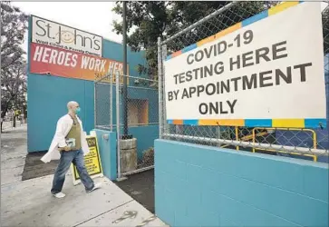  ?? Al Seib Los Angeles Times ?? WALK-IN TESTING for coronaviru­s in hard-hit South Los Angeles. President Trump has been misreprese­nting the number of people tested and minimizing the number of cases and even deaths — now over 90,000.