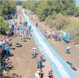  ?? Asamblea por los ríos pampeanos ?? La protesta de vecinos de La Pampa