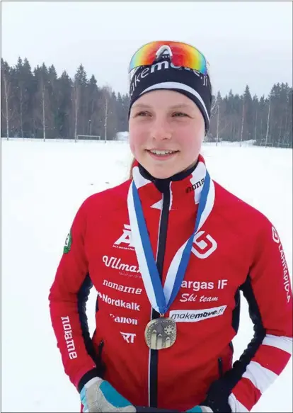  ??  ?? ANNI LINDROOS. Tog brons på 15 kilometer i ungdoms-FM.