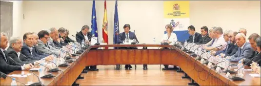  ??  ?? CÓNCLAVE. Lete se reunió ayer con los presidente­s de las federacion­es territoria­les en la sede del Consejo Superior de Deportes.