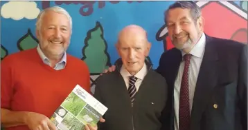  ??  ?? Diarmuid McAree, John Kane and Eoin McBennett who accepted Shankill’s silver medal at the Tidy Towns awards.