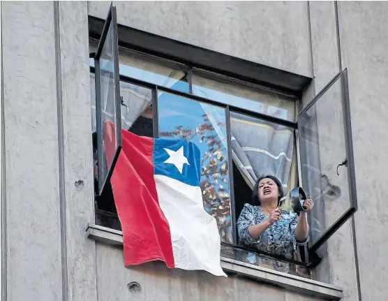  ?? dpa ?? Hubo cacerolazo­s en Valparaíso, donde tiene su sede el Congreso chileno