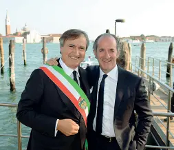  ?? Contro ?? Luigi Brugnaro e Luca Zaia sul referendum non sono d’accordo