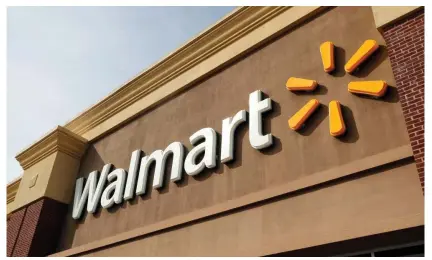  ?? Photograph: Mike Segar/Reuters ?? In response to the CDC’s finding, Walmart recalled about 3,900 aromathera­py bottles that were sold at about 55 stores and on the company’s website between February and October.