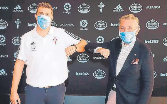  ?? FOTO: EFE ?? Òscar Garcia y el presidente del Celta, Carlos Mouriño, estamparon ayer la firma del contrato por dos temporadas más. El buen trabajo del técnico ha sido aval más que suficiente