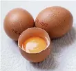  ?? FOTO: DPA ?? Eier aus den Niederland­en stehen im Verdacht, Fipronil zu enthalten.