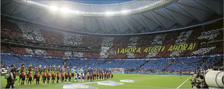  ?? FOTO: SIRVENT ?? Espectacul­ar panorámica del Metropolit­ano, recordando a los asientos del Vicente Calderón, en la previa del encuentro entre el Atlético de Madrid y el Borussia Dortmund
