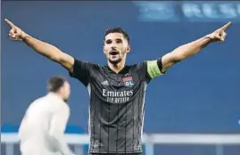  ?? FOTO: GETTY ?? Houssem Aouar celebra un gol con el Lyon esta temporada