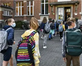  ??  ?? Op 1 september 2021 starten de nieuwe eindtermen voor de tweede en derde graad secundair. Dat doen ze gradueel, te beginnen met het derde jaar. © belga