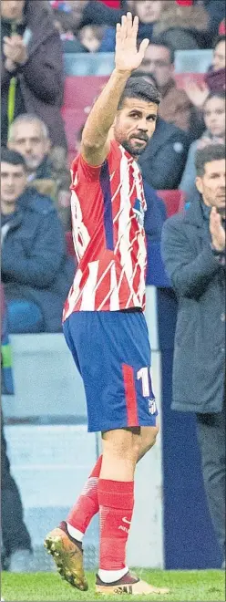  ??  ?? APLAUDIDO. Costa se retiró ovacionado en el choque ante el Girona.