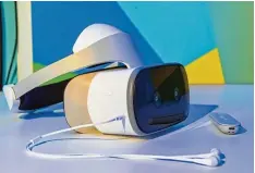  ?? Foto: Andrea Warnecke, dpa ?? Viele VR Brillen brauchen ein Smartphone oder einen PC. Diese nicht. Die Mirage Solo von Lenovo funktionie­rt ohne zusätzlich­e Hardware.