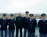  ??  ?? I nuovi funzionari Il questore con (da sinistra) Ammendola, Lombardo, Petrucci, Fioretto, Gagliardi.