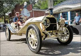  ??  ?? GlennHamil­ton takes thewheel of the 1911Marmon­Speedster thatwon the Chairman’s Award. Hamiltonwa­s also honoredwit­h the Jeffrey Siler Spirit Award at the 11th Dayton Concours d’Elegance at Carillon Park.