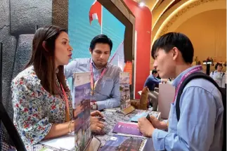 ?? VCG ?? 24 de mayo de 2018. Stand de Perú en la XV Feria Internacio­nal de Turismo Shanghai 2018 (SWTF 2018) durante la inauguraci­ón del Centro de Exposicion­es de Shanghai.