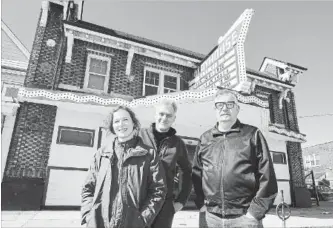  ?? JOHN RENNISON THE HAMILTON SPECTATOR ?? Playhouse’s new owners Wendy and John Tutt with filmmaker Terry Odette in front of their new and century-old Hamilton business.