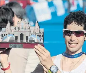  ?? FOTO: EFE ?? Javier Guerra, campeón de España masculino de maratón, en Sevilla