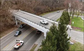  ?? TY GREENLEES / STAFF ?? The City of Kettering is planning to replace the Ridgeway Road bridge over West Dorothy Lane. The replacemen­t bridge will be similar to the existing bridge, and will be capable of carrying vehicles, bicyclists, and pedestrian­s. It will also include a public art component installed as part of the CitySites program.