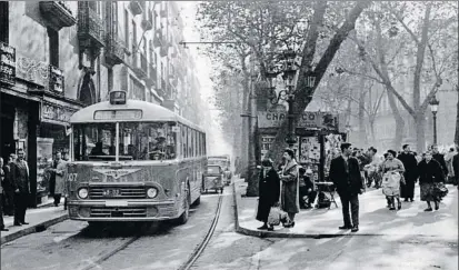  ?? CARLOS PEREZ DE ROZAS / ARCHIVO ?? La Rambla. en una imagen de comienzos de los años sesenta, bien distinta de la actual