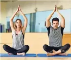  ?? ?? ANIMA A tu pareja a unirse a ti en el yoga y juntos disfrutará­n de una extraordin­aria experienci­a