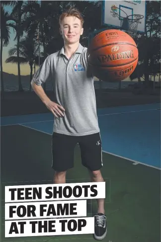  ?? Picture: ZAK SIMMONDS ?? COURTING GREATNESS: Rising Townsville basketball­er Boston Mazlin, 16.