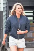  ??  ?? Things are not chill with Robin (Natalie Zea) on “The Detour.” FX
