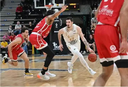  ?? Frédéric Chambert / PANORAMIC ?? Nando De Colo et l'Asvel ont rendez-vous avec Le Mans en quarts.