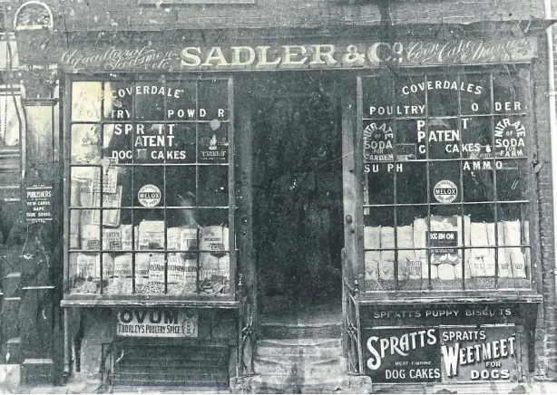  ?? ?? View of the Sadler & Co shop in East Street, Chichetser, c1930s