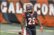  ?? AARON DOSTER / AP ?? Giovani Bernard finished 2020 with 416 yards and three touchdowns on 124 carries to go along with 355 yards receiving and three TDs on 47 catches.