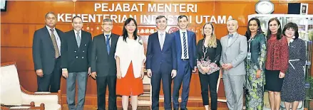  ??  ?? Kok (fourth left), Laplanche (fifth left) and officers from the Ministry of Primary Industries as well as the French Embassy in Malaysia pose for photograph­s after their fruitful meet.