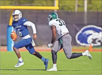  ?? Steven Eckhoff ?? Shorter Hawks quarterbac­k Aeneas Dennis runs out of the pocket while being pursued by Delta State’s Zane Samuel during a 2019 conference game. The Hawks will kick off their 2020 season at Delta State on Oct. 3.