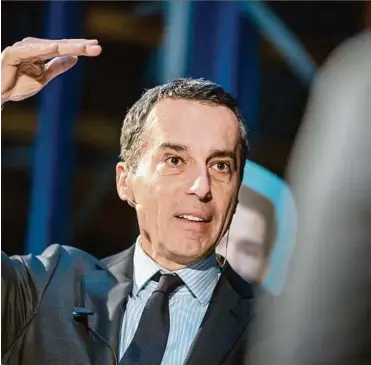  ??  ?? müssen wir effiziente­r werden“: Spö-spitzenkan­didat Kanzler Christian Kern KLZ/TRAUSSNIG