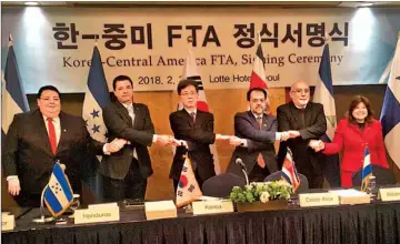  ??  ?? Ratificaci­ón. El Ministerio de Economía solo esperaba la ratificaci­ón de la Asamblea Legislativ­a, la cual se dio ayer, para que entre en vigor el Tratado de Libre Comercio con Corea del Sur.