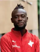  ?? FOTO: MIKKO STIG/
LEHTIKUVA ?? Kei Kamara är med sin fysik och målfarligh­et ett vapen framåt för Sierra Leone.