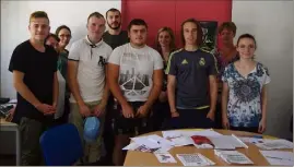  ?? (Photo R.L.) ?? Les jeunes venus à la rencontre du CFA de Saint-Maximin.