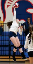  ?? RECORDER PHOTO BY NAYIRAH DOSU ?? Strathmore High School’s Brooklyn Della goes up for a hit during a match against Corcoran High School, Monday, Sept. 9, at Strathmore High School.