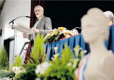  ??  ?? Francis Labruyère, président de l’associatio­n des maires de Tarn-et-garonne : «Tout était prêt, nous avions suivi les directives mais je pense que c’est une bonne chose»