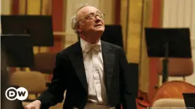  ??  ?? Alfred Brendel at his farewell concert in Vienna in 2008