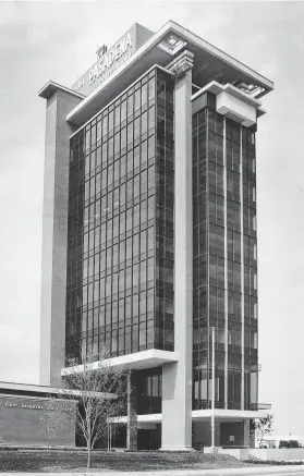  ?? Staff file photo ?? In 1963, the First Pasadena State Bank opened its 15-story $3 million office tower, the first skyscraper in Pasadena at the corner of Southmore and Tatar.