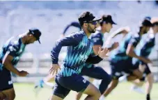  ?? BACKPAGEPI­X ?? JP Duminy trains with the Cobras at Newlands this week.|