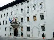  ??  ?? Sotto tiro Il Comune di Trento è finito sotto la lente della Procura contabile per i contributi elargiti all’Azienda di promozione del turismo