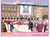  ?? ?? RECIBIMIEN­TO | Al llegar al Zócalo, los asistentes se encontraro­n con una manta que decia "#García Luna No SeToca".