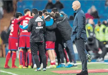  ?? FOTO: EFE ?? El Numancia se marchó del Bernabéu con un 2-2 que dejó en evidencia al Real Madrid de Zidane en los minutos finales