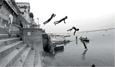  ??  ?? Supermen at Varanasi