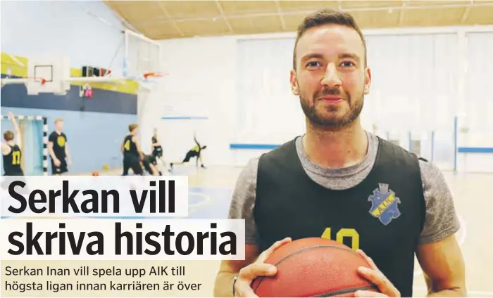  ?? FOTO: ANDERS EKSTRÖM ?? HJÄRTA. Serkan har alltid varit AIK:are och har bland annat spelat i AIK:s pojkar 86 i fotboll. Där var han lagkamrat med bland annat Panajotis Dimitriadi­s.