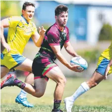  ??  ?? Crocs' Bohdi Kersh on the charge against Tjengala Warriors.