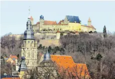  ?? FOTO: MARCUS FÜHRER/DPA ?? Unten die frühere Herzogssta­dt Coburg, oben die Veste Coburg: Seit 1920 gehört das frühere Herzogtum zu Bayern.